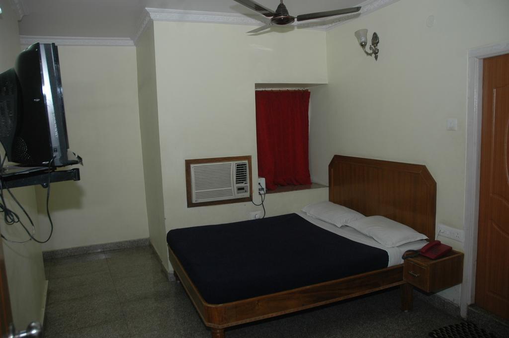 Hotel Vijayabhanu Visakhapatnam Pokój zdjęcie