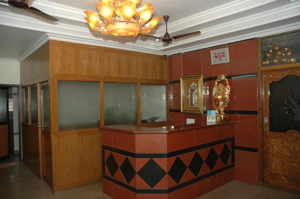 Hotel Vijayabhanu Visakhapatnam Zewnętrze zdjęcie